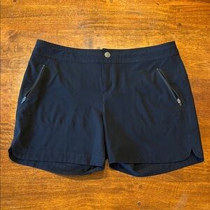 Title Nine Rogue Shorts in Black
